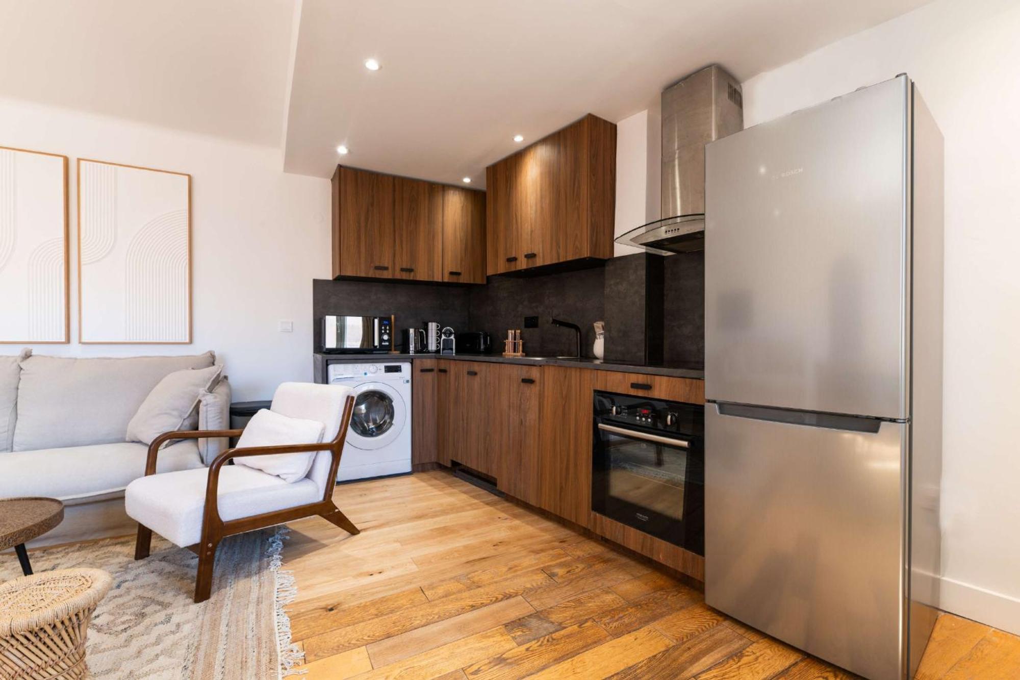 Appartement Place Des Lices Сен Тропе Екстериор снимка