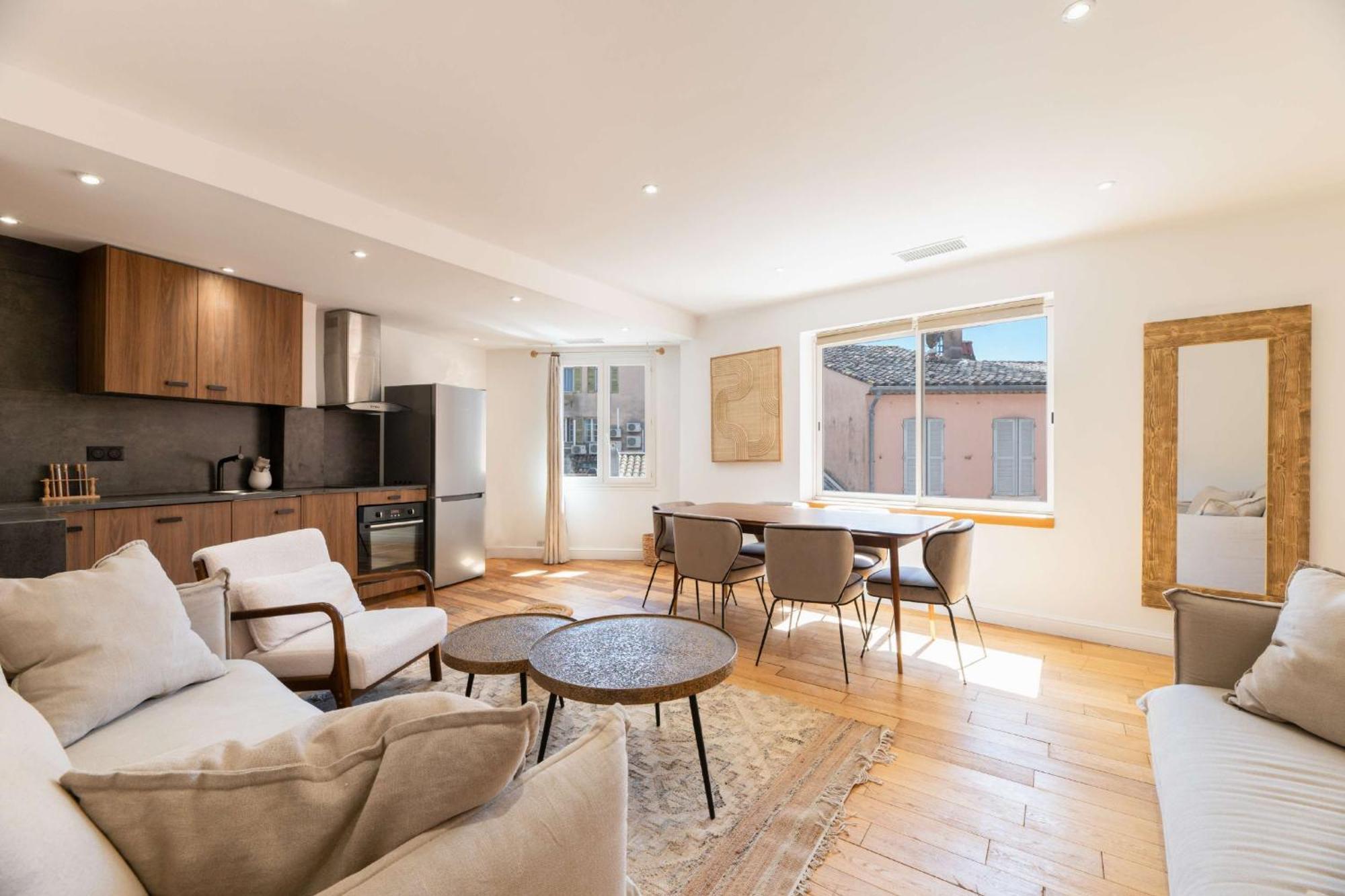 Appartement Place Des Lices Сен Тропе Екстериор снимка