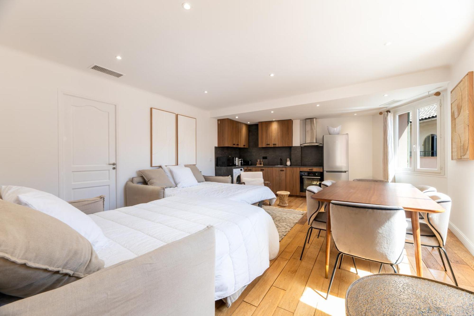 Appartement Place Des Lices Сен Тропе Екстериор снимка
